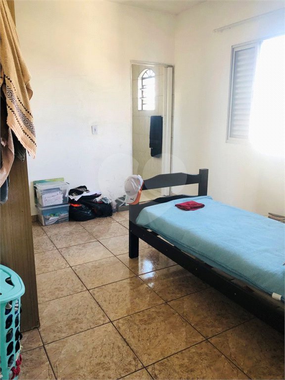 Casa à venda com 4 quartos, sendo 2 suítes,  em Vila Paulista, Mogi das Cruzes, SP