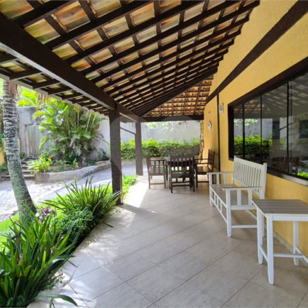 Casa à venda com 5 quartos, sendo 4 suítes,  em Geribá, Armação dos Búzios, RJ