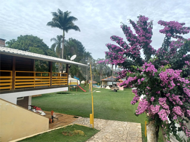 Casa à venda com 5 quartos, sendo 2 suítes,  em Rio Abaixo, Mairiporã, SP