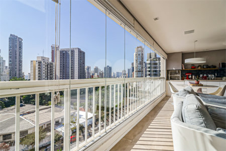 Apartamento à venda com 3 suítes em Vila Mariana, São Paulo, SP