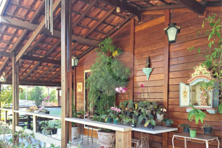 Casa em condomínio à venda com 4 quartos, sendo 2 suítes, no Centro, Bom Jesus dos Perdões, SP