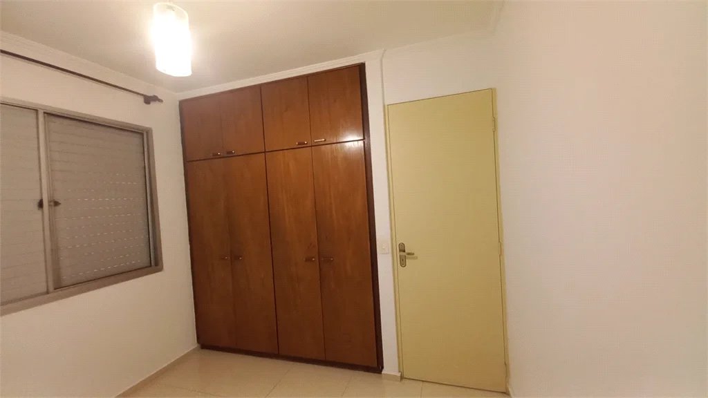 Apartamento à venda com 3 quartos em Jardim Londrina, São Paulo, SP