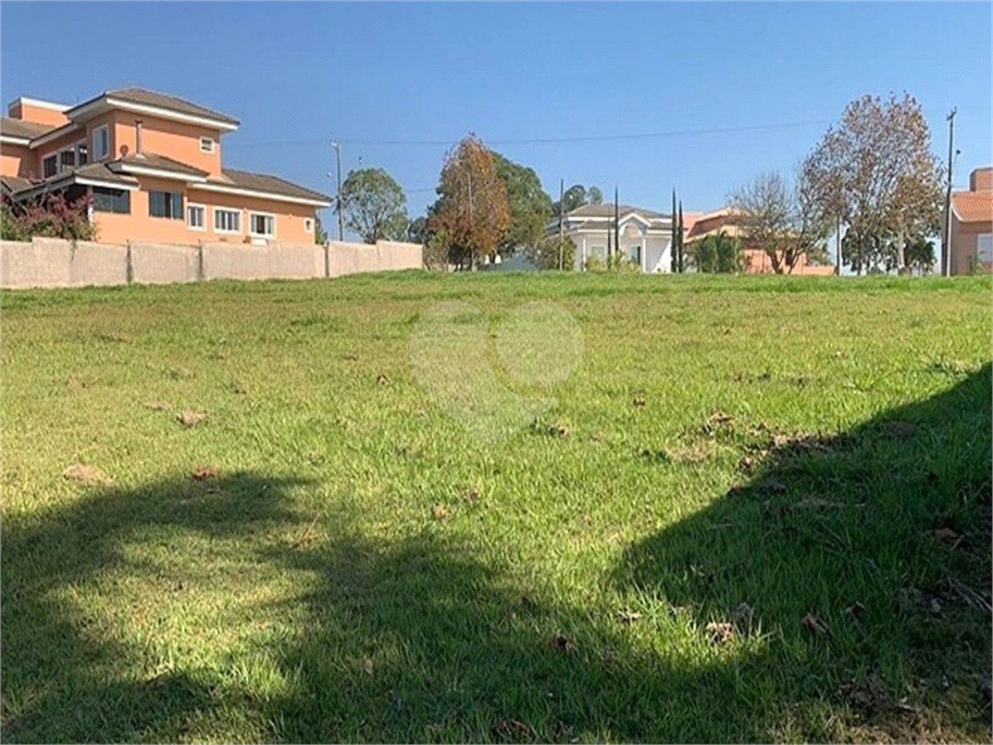 Terreno à venda no condomínio Saint Charbel, Araçoiaba da Serra - SP