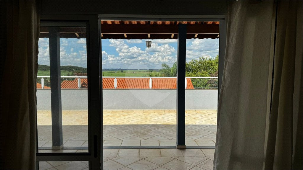 Casa à venda com 8 quartos, sendo 3 suítes,  no condomínio Terras de Santa Rosa, Salto - SP