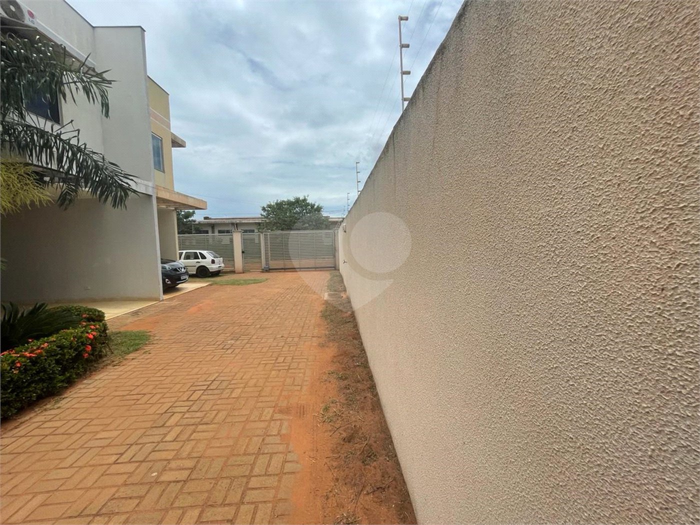 Sobrado à venda com 3 quartos, sendo 1 suíte, em Jardim Brasília, Três Lagoas, MS