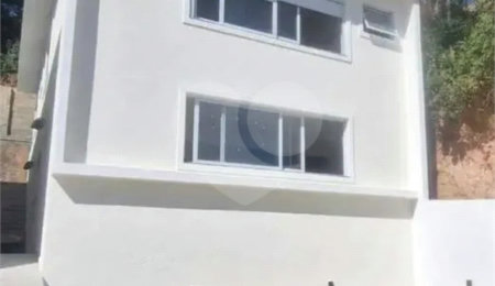 Casa à venda com 3 quartos, sendo 1 suíte,  no condomínio Estancia da Serra / Residencial Nova Mairipora, Mairiporã - SP