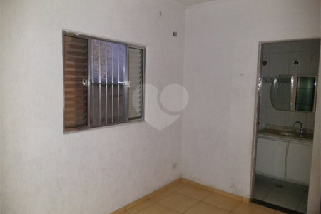 Sobrado à venda com 3 quartos, sendo 1 suíte, em Jardim Cruz do Corisco, São Paulo, SP