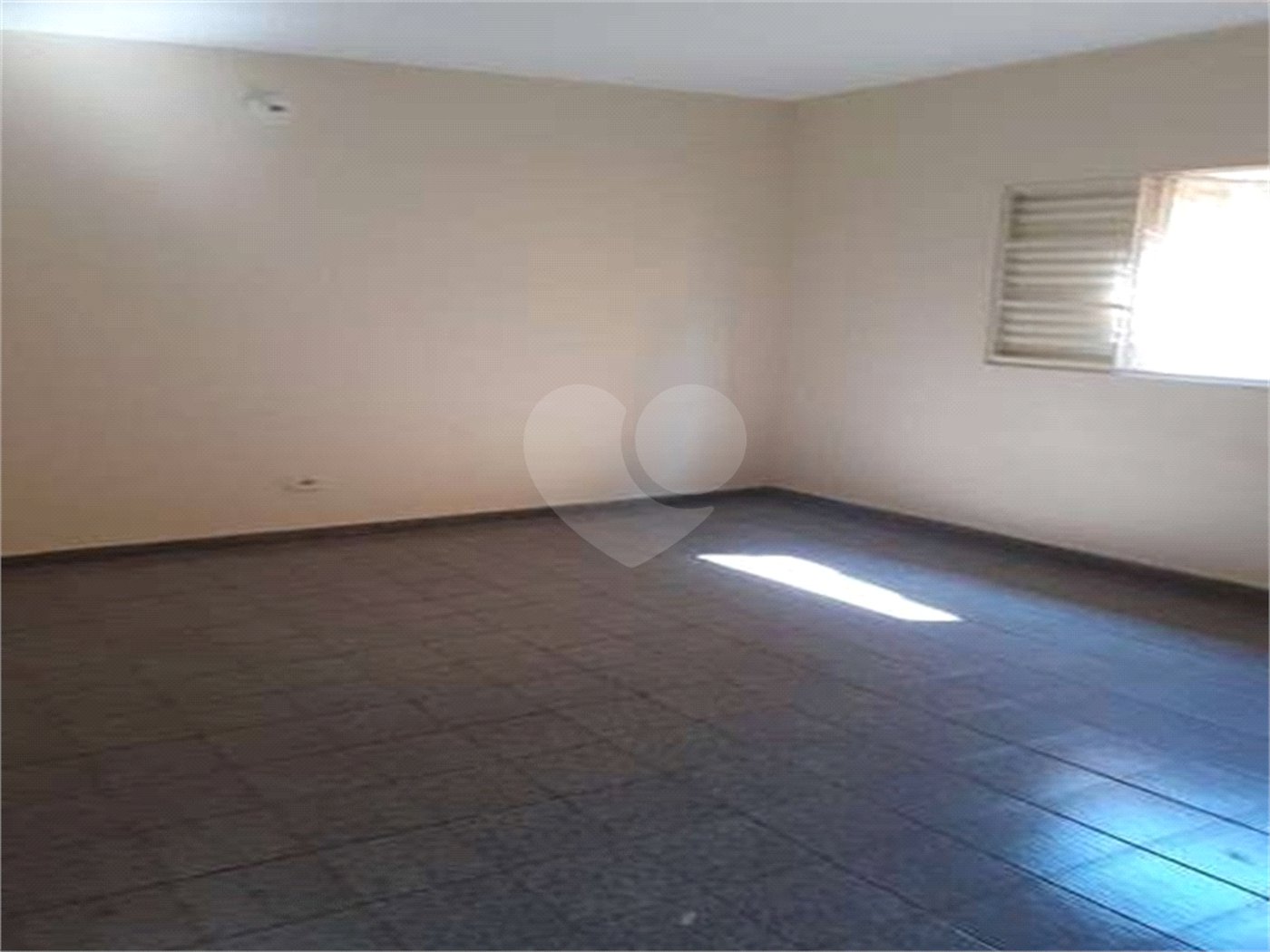 Sobrado à venda com 6 quartos, sendo 1 suíte,  em Jardim Las Vegas, Guarulhos, SP