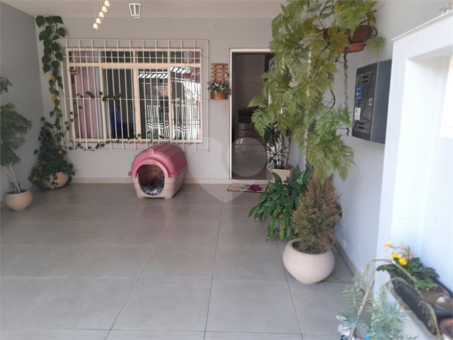 Sobrado à venda com 3 quartos, sendo 1 suíte,  em Vila Romero, São Paulo, SP