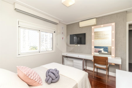 Apartamento à venda com 3 suítes em Alto da Boa Vista, São Paulo, SP