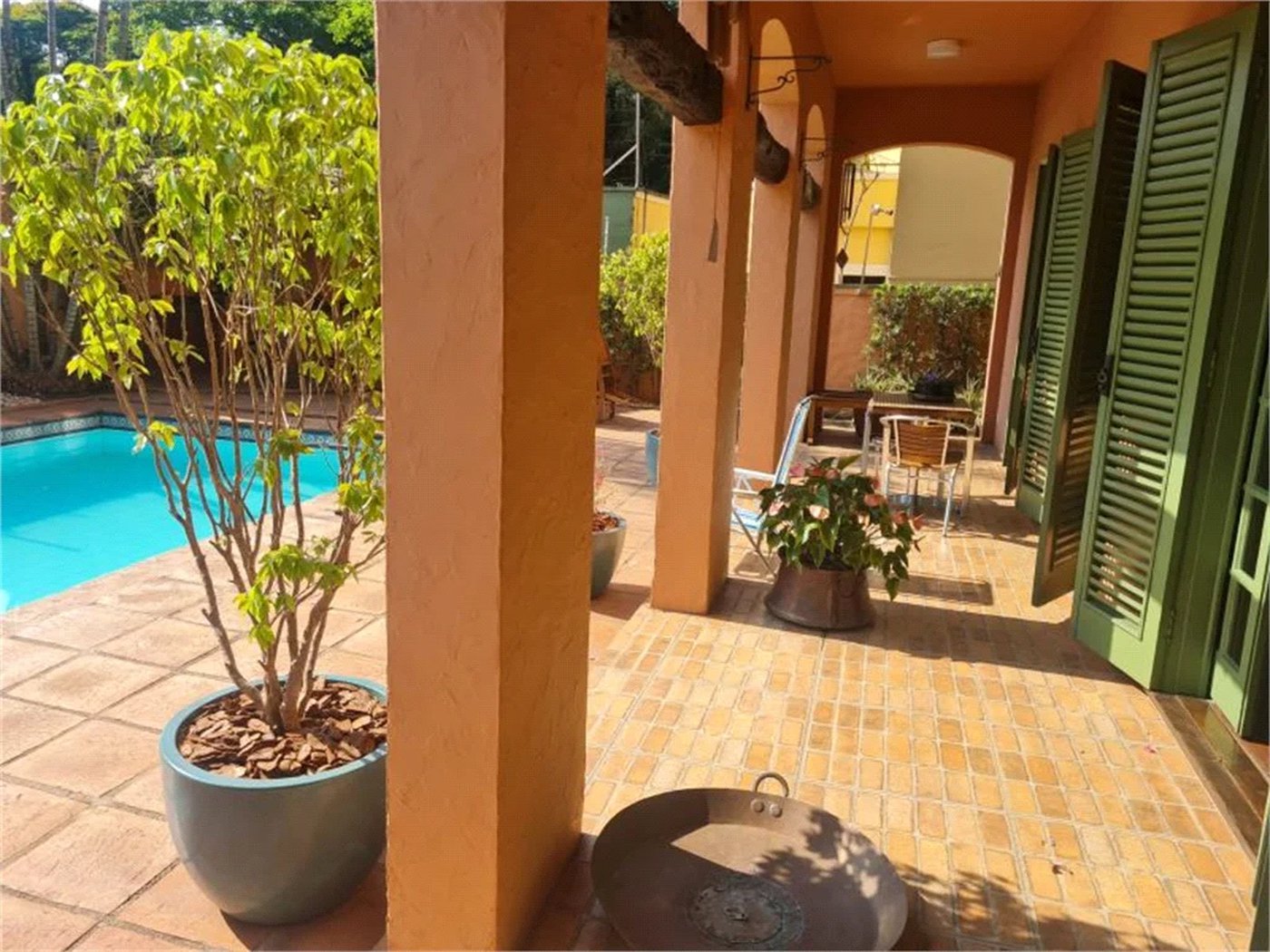 Casa à venda com 5 quartos, sendo 2 suítes, em Jardim Morumbi, São Paulo, SP