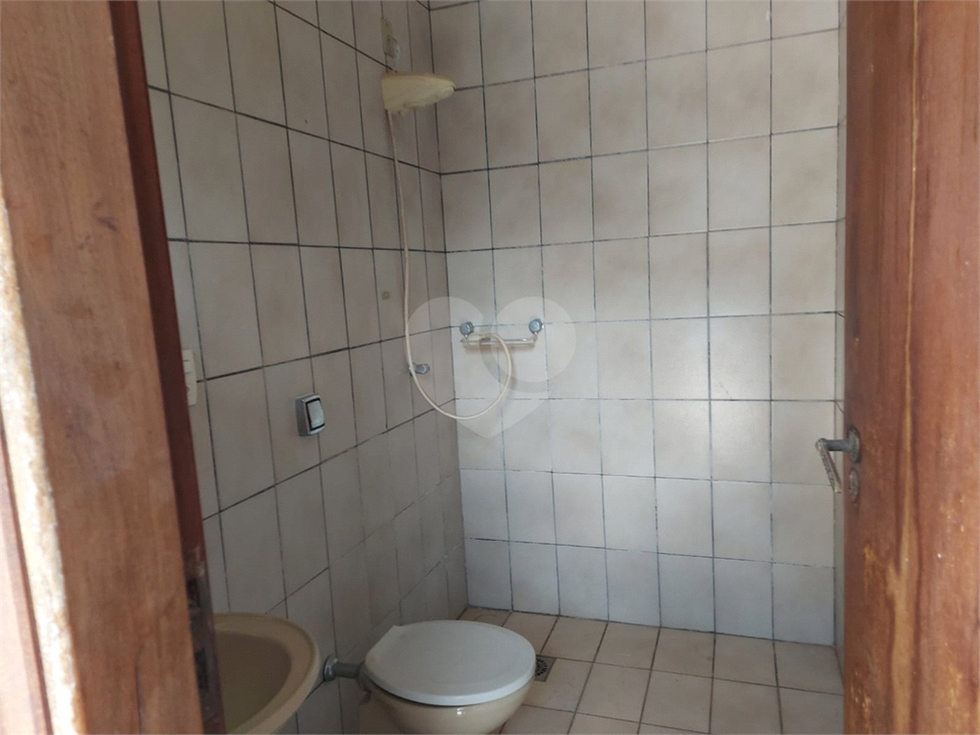 Sobrado à venda com 5 quartos, sendo 4 suítes, em Santa Rosa, Vinhedo, SP