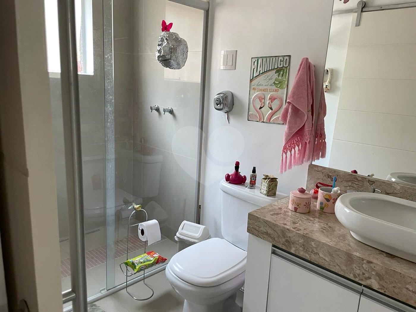 Casa à venda com 4 quartos, sendo 3 suítes, no condomínio Vila Hípica I, Vinhedo - SP