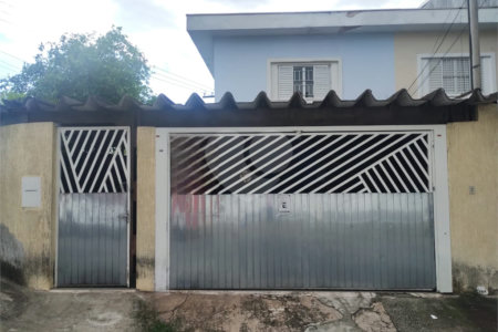 Sobrado à venda com 3 suítes em Vila Marari, São Paulo, SP