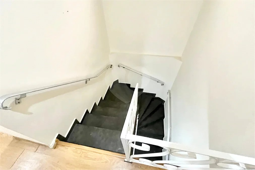 Sobrado à venda com 3 quartos, sendo 1 suíte, em Vila Vitório Mazzei, São Paulo, SP