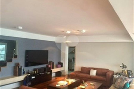 Apartamento à venda com 3 suítes em Campo Belo, São Paulo, SP