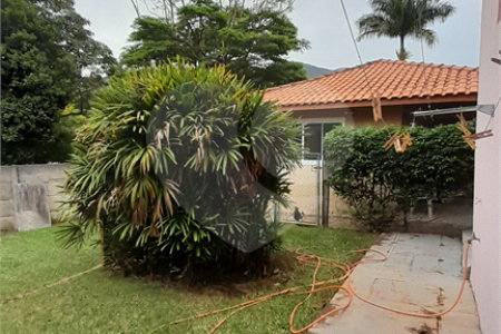 Casa à venda com 3 quartos, sendo 1 suíte,  em Retiro das Fontes, Atibaia, SP