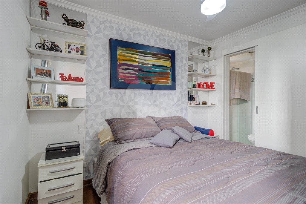 Apartamento à venda com 3 quartos, sendo 1 suíte, em Jardim Marajoara, São Paulo, SP