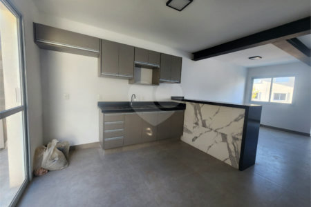 Casa de Vila à venda com 3 quartos, sendo 1 suíte,  em João Xxiii, Vinhedo, SP