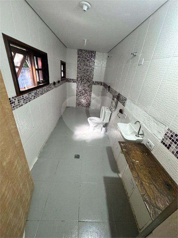 Casa para alugar com 2 quartos, sendo 1 suíte, em Jardim Rene, São Roque, SP