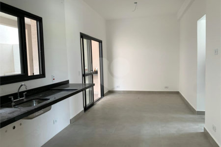 Casa à venda com 3 suítes no condomínio Residencial Celina, Atibaia - SP