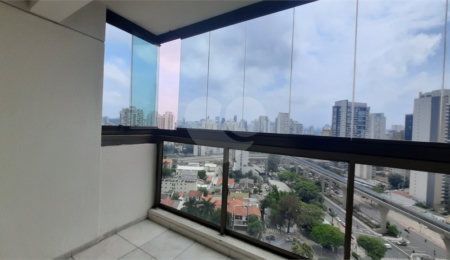 Apartamento para alugar com 3 suítes em Campo Belo, São Paulo, SP