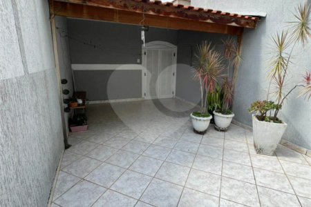 Sobrado à venda com 2 quartos, sendo 1 suíte, em Vila Basileia, São Paulo, SP