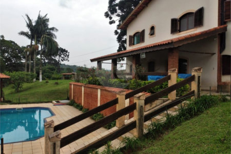 Chácara à venda com 4 quartos, sendo 3 suítes, em Ibiúna, Ibiúna, SP