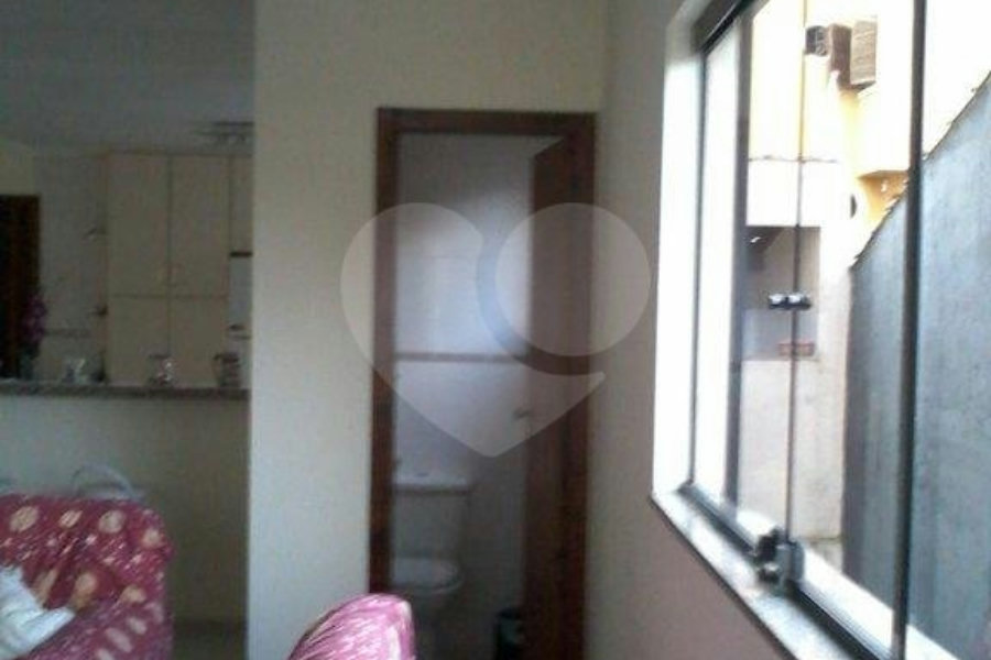Casa à venda com 2 quartos, sendo 1 suíte,  em Jardim City, Guarulhos, SP