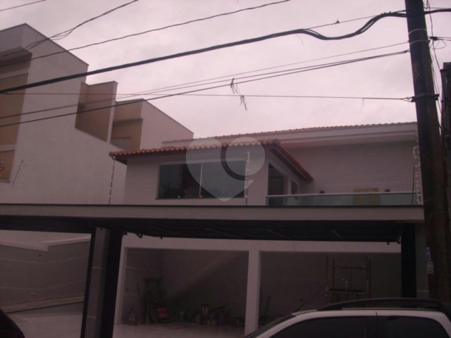 Sobrado à venda com 2 suítes em Vila Irmãos Arnoni, São Paulo, SP