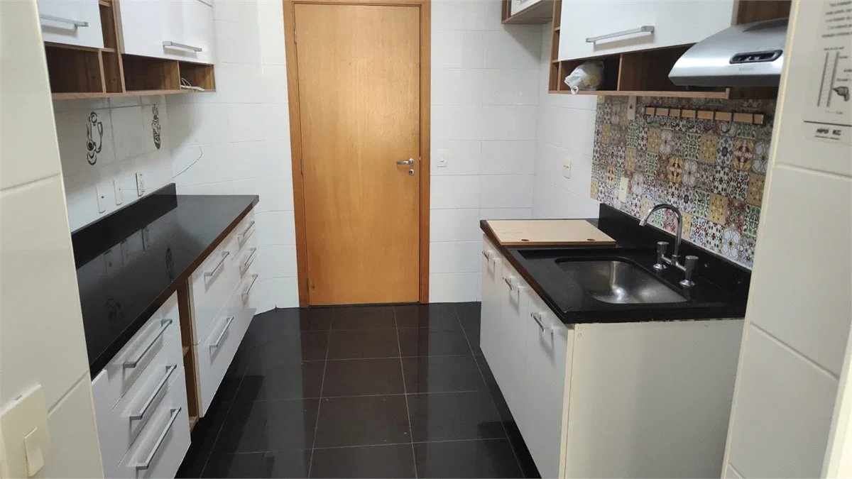 Apartamento para alugar com 3 suítes em Tamboré, Santana de Parnaíba, SP