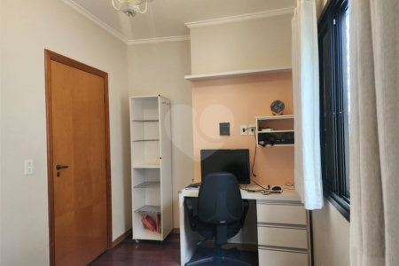 Sobrado à venda com 3 quartos, sendo 1 suíte, em Vila Paulicéia, São Paulo, SP