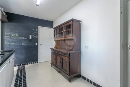 Apartamento à venda com 3 quartos, sendo 1 suíte, em Santo Amaro, São Paulo, SP