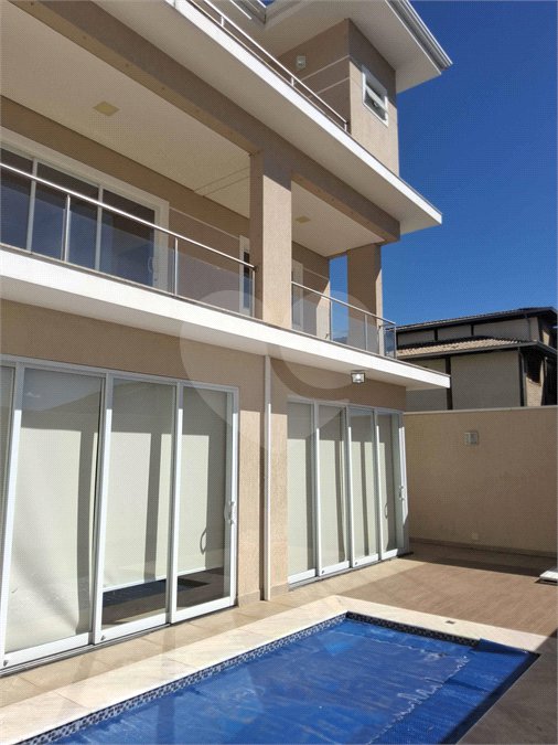 Casa à venda com 3 suítes no condomínio Portal do Jequitibá, Valinhos - SP