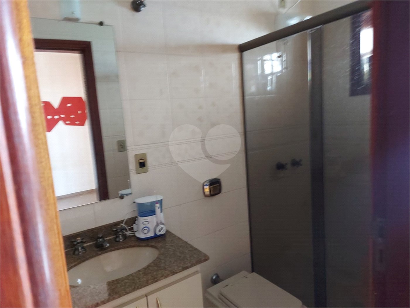 Sobrado à venda com 5 quartos, sendo 4 suítes, em Santa Rosa, Vinhedo, SP