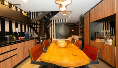 Casa em Condomínio | 98,40 m² | 2 Suítes | Rooftop com Jacuzzi | 2 Vagas | Porteira Fechada