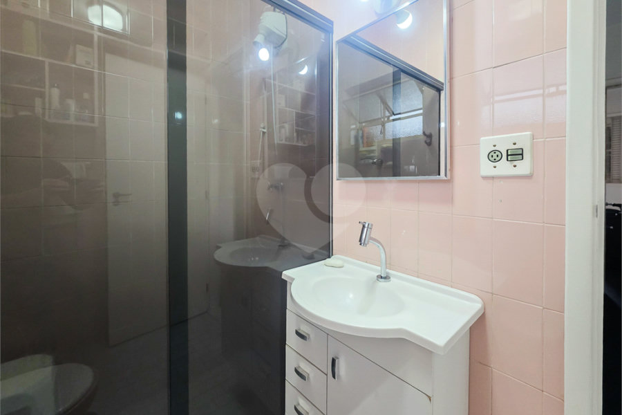 Apartamento - Sumaré - 2 Quartos / Dormitórios - 1 Vaga - Venda / Compra