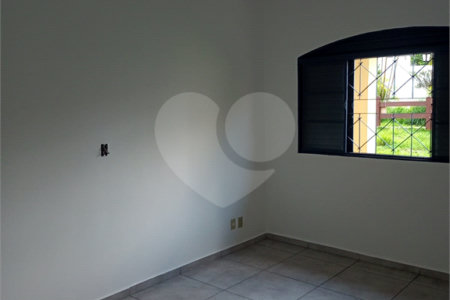 Casa à Venda no Residencial Samambaia – 200 m² de Área Construída