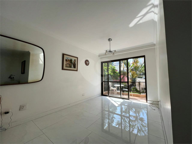 Apartamento à venda com 3 quartos, sendo 1 suíte,  em Santana, São Paulo, SP