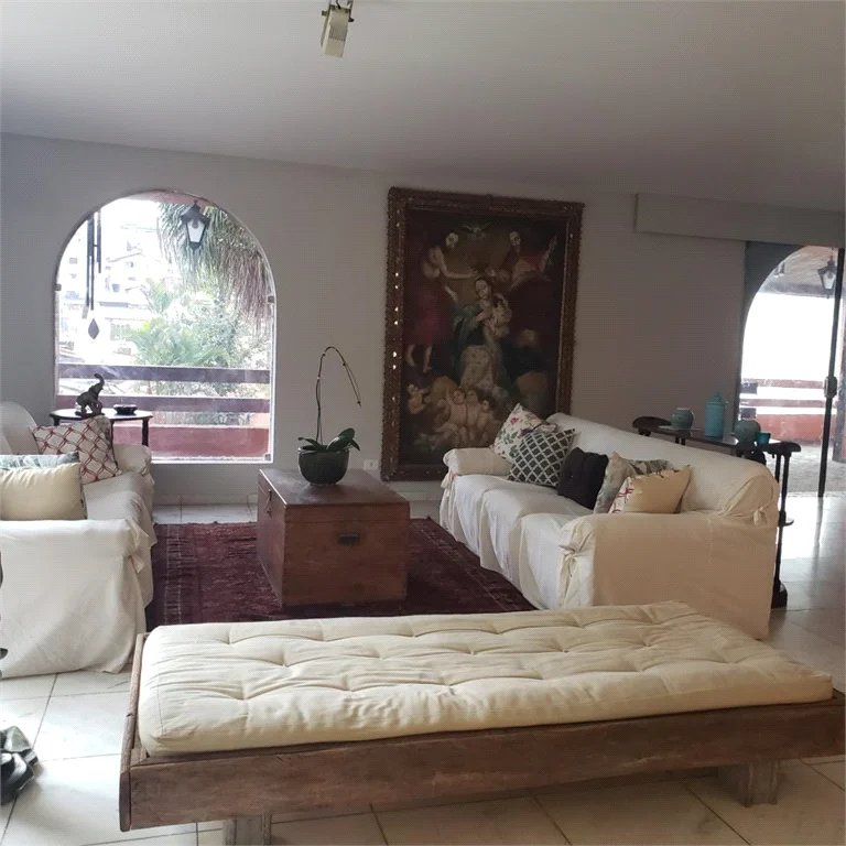 Casa à venda com 6 quartos, sendo 4 suítes, em Vila Sônia, São Paulo, SP