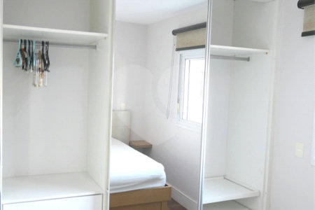 Apartamento para alugar com 3 quartos, sendo 1 suíte, em Vila Olímpia, São Paulo, SP