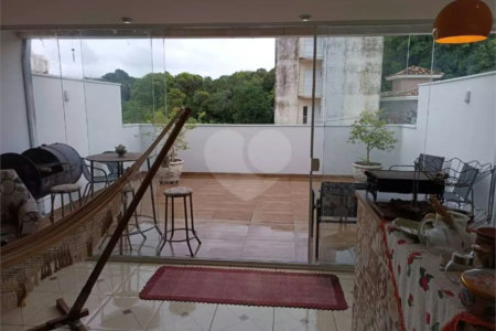 Sobrado à venda com 3 quartos, sendo 1 suíte, em Jardim Karolyne, Votorantim, SP