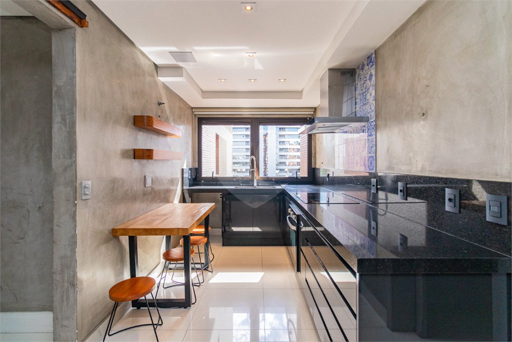 Apartamento à venda com 3 suítes em Granja Julieta, São Paulo, SP