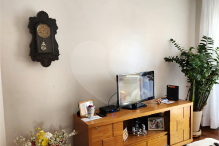 Apartamento à venda com 3 quartos, sendo 1 suíte,  em Vila Monumento, São Paulo, SP