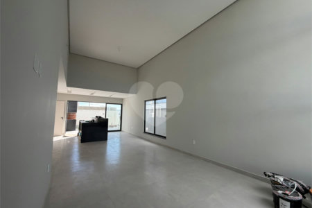 Casa à venda com 3 quartos, sendo 1 suíte, em Nova São Pedro, São Pedro da Aldeia, RJ