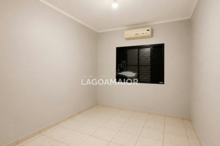 Casa à venda com 3 quartos, sendo 1 suíte,  em Vila Nova, Três Lagoas, MS