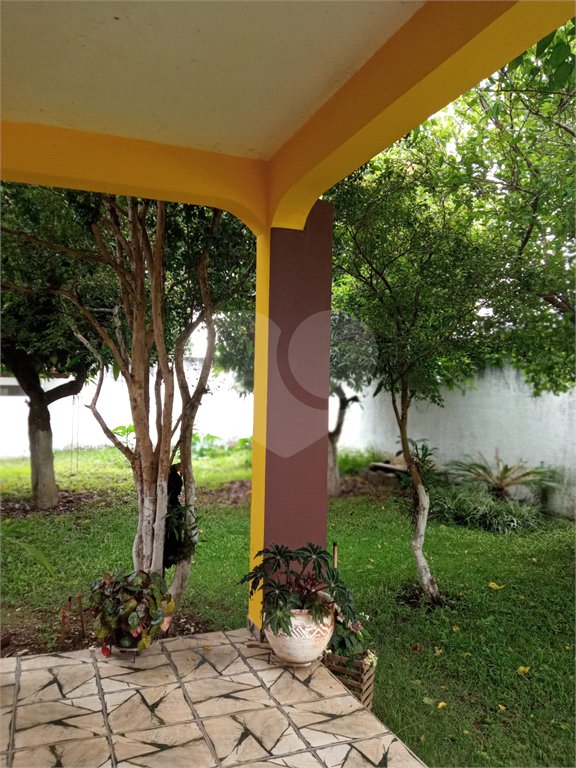 Casa à venda com 4 quartos, sendo 1 suíte,  em Vila Bela Flor, Mogi das Cruzes, SP