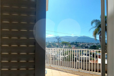 Sobrado à venda com 4 quartos, sendo 2 suítes, em Jardim Paulista, Atibaia, SP