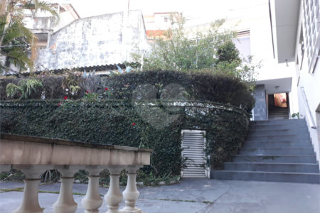 Casa à venda com 4 quartos, sendo 2 suítes, em Vila Paulicéia, São Paulo, SP