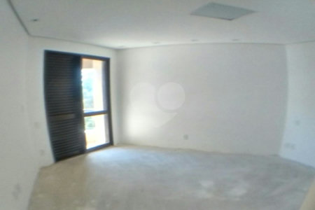 Apartamento à venda com 3 suítes em Vila Suzana, São Paulo, SP